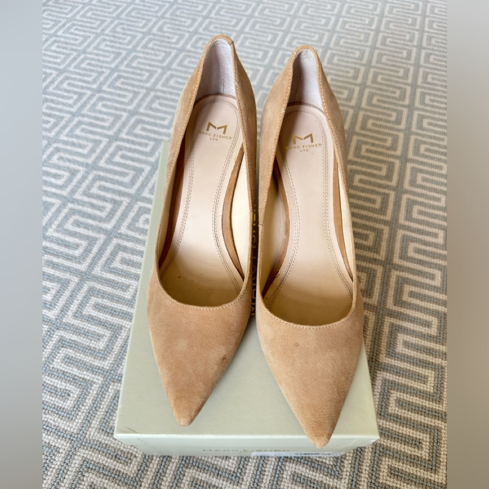 Marc Fisher LTD Zala pump in Natural Suede Size 8